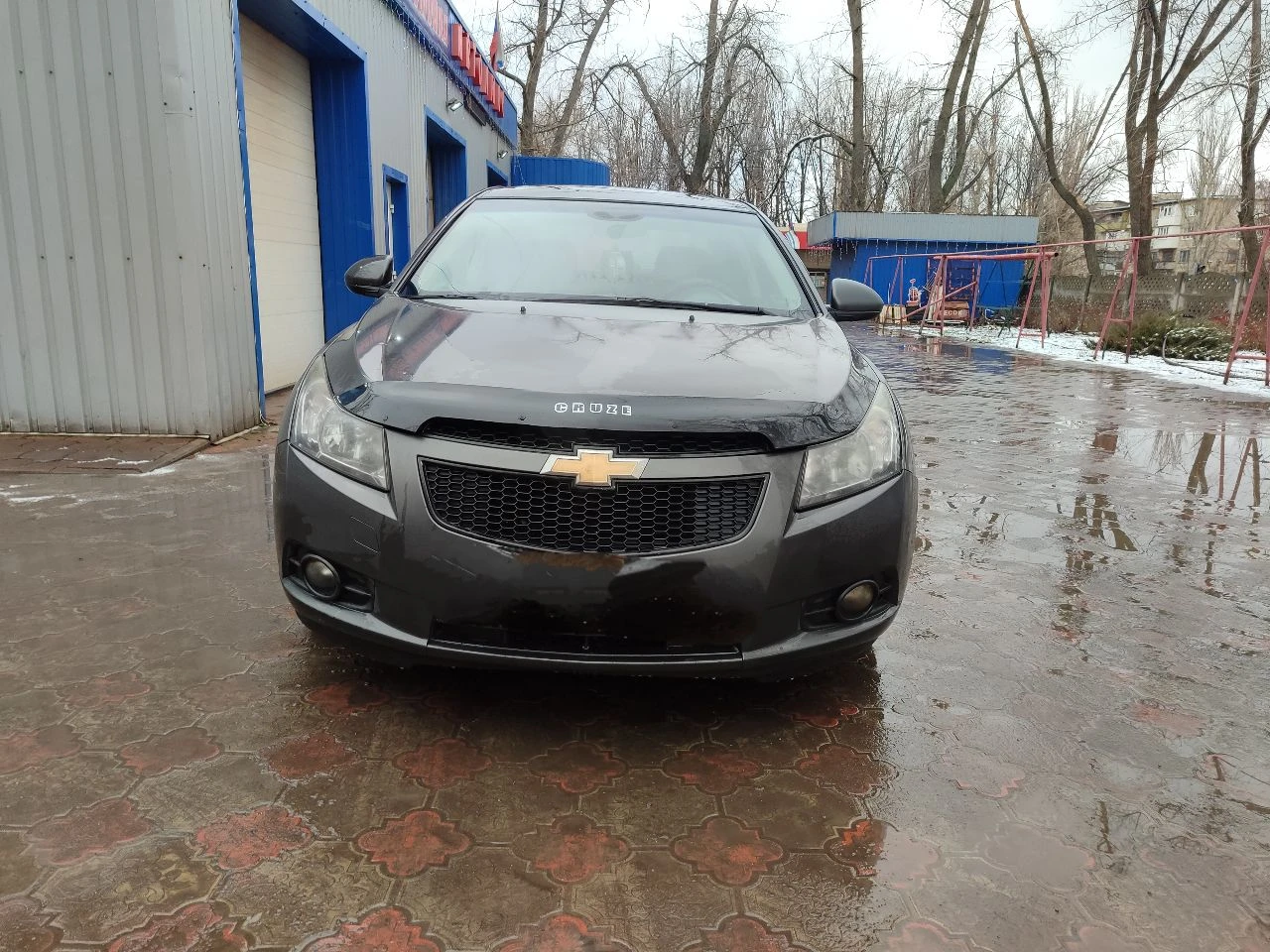 Продам chevrolet cruze, мкпп, 2010 года, цена 800000 тыс. рос рублей. все вопросы по телефону +79497025784 - фотография - 1