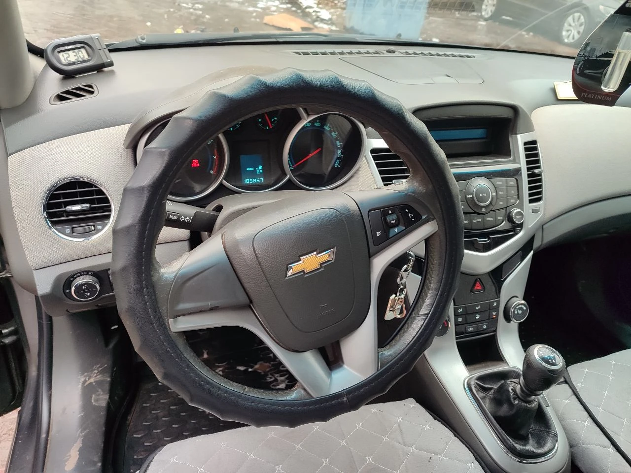 Продам chevrolet cruze, мкпп, 2010 года, цена 800000 тыс. рос рублей. все вопросы по телефону +79497025784 - фотография - 2