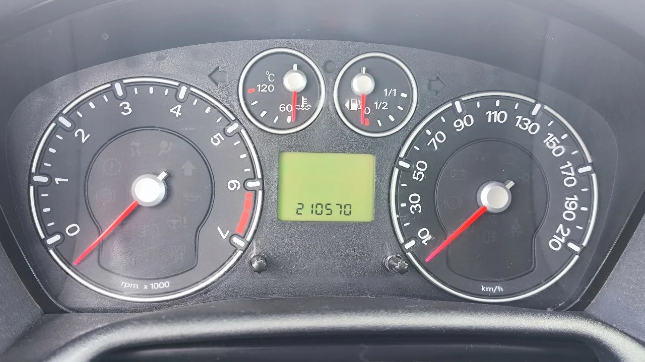 Ford fusion 2007 г. в пробег 210000 км. установлено гбо. цена 450000 руб. торг. всё вопросы по телефону+79493363796 - фотография - 3