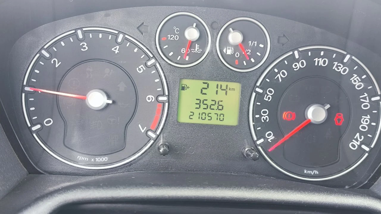Ford fusion 2007 г. в пробег 210000 км. установлено гбо. цена 450000 руб. торг. всё вопросы по телефону+79493363796 - фотография - 1