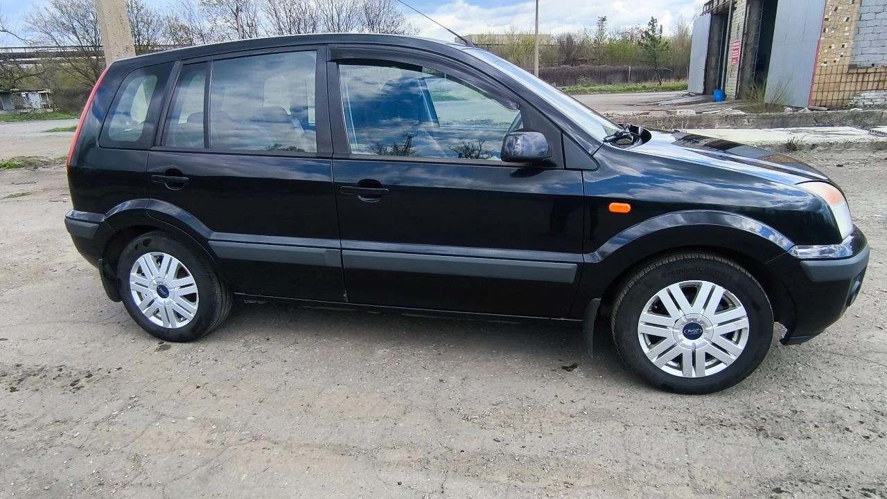 Ford fusion 2007 г. в пробег 210000 км. установлено гбо. цена 450000 руб. торг. всё вопросы по телефону+79493363796 - фотография - 9
