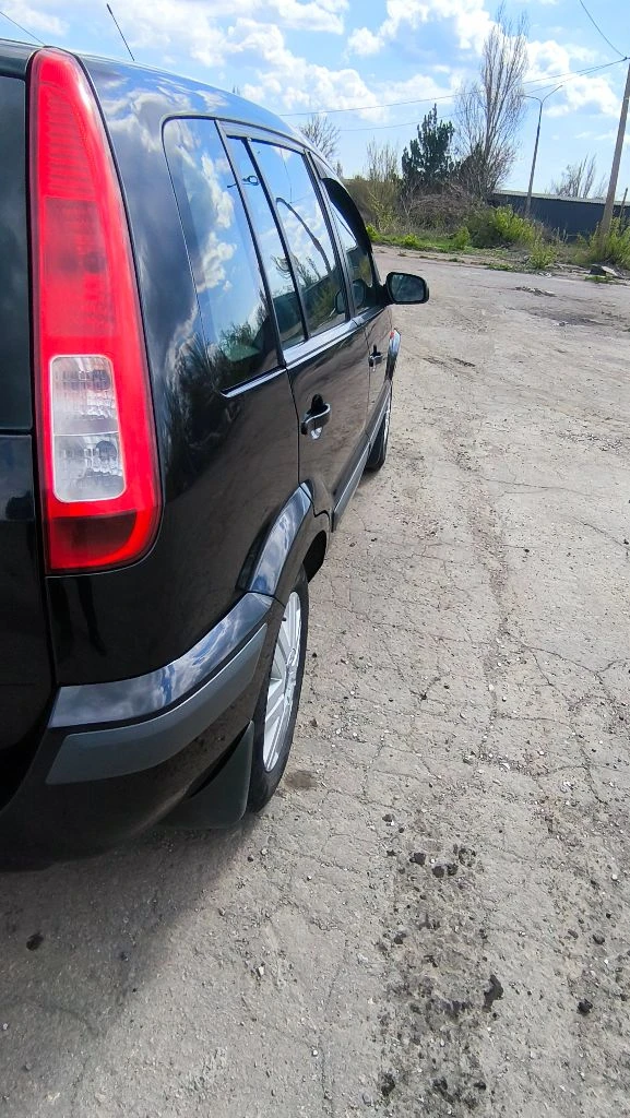 Ford fusion 2007 г. в пробег 210000 км. установлено гбо. цена 450000 руб. торг. всё вопросы по телефону+79493363796 - фотография - 5