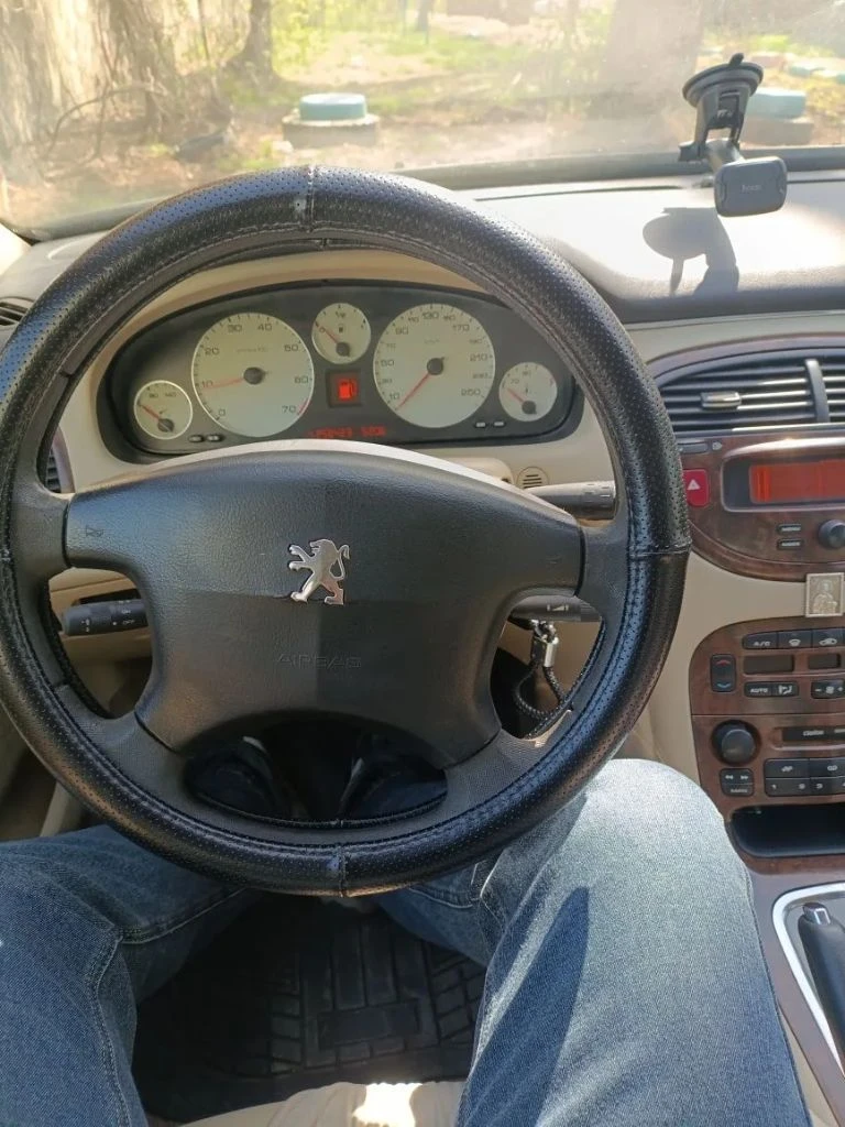 Продам авто, г. донецк модель: peugeot 607 год выпуска: 2003 тип кузова: седан объем двигателя: 2.9 литра мощность л. с.: 197-205 пробег: 257 тыс коробка передач: автомат вид топлива: бензин цвет: серый учёт: рф доп свойства: электро зеркала, электро стеклоподъёмники передние и задние, подогрев передних, задних сидений, кондиционер, климат контроль, центральный замок, парктроник, резина: зимняя на дисках, летняя в комплекте состояние кузова: кузов оцинкованный, имеются потёртости, рыжиков нет что выполнено по машине выполнено: замена опор стоек 2 стороны, замена стоек стабилизатора, тормозные колодки в круг, шаровые поменяны, разработаны суппорта направляющих, стартер заменен, рулевая тяга заменена, датчик обсорбера заменён, датчик впускного коллектора заменён, катушки+ свечи оригинал поменяны, масла +фильтра все поменяны, подушка двигателя поменяна, радиатор заменен, бензонасос заменен, бачок антифриза заменен, ремень грм заменён, аккумуляторы 2шт заменены, прошита на евро 2, все делал под себя цена: руб. 400 тыс тел. :+79495246172, торг уместен, по машине все расскажу у капота - фотография - 4