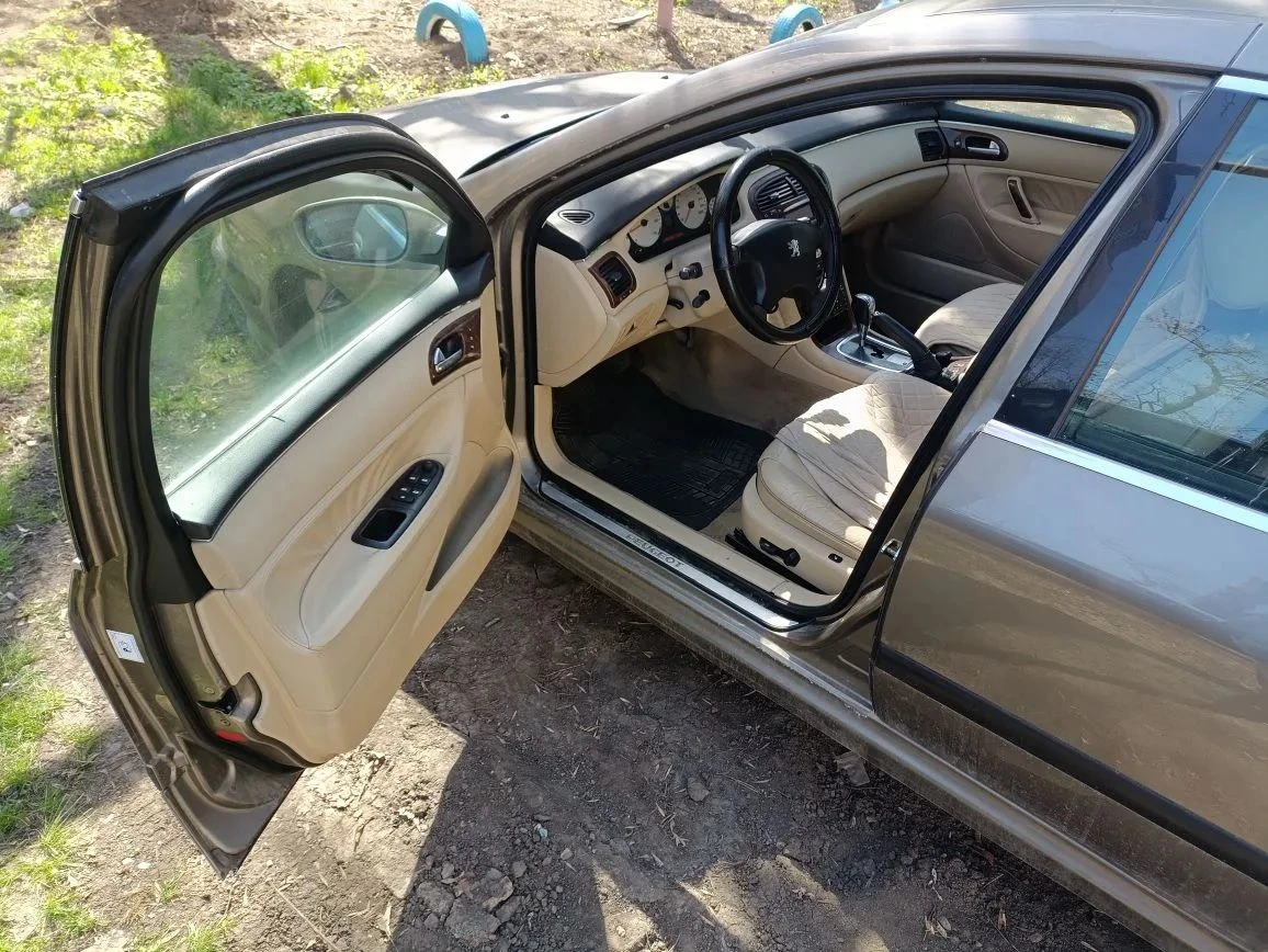 Продам авто, г. донецк модель: peugeot 607 год выпуска: 2003 тип кузова: седан объем двигателя: 2.9 литра мощность л. с.: 197-205 пробег: 257 тыс коробка передач: автомат вид топлива: бензин цвет: серый учёт: рф доп свойства: электро зеркала, электро стеклоподъёмники передние и задние, подогрев передних, задних сидений, кондиционер, климат контроль, центральный замок, парктроник, резина: зимняя на дисках, летняя в комплекте состояние кузова: кузов оцинкованный, имеются потёртости, рыжиков нет что выполнено по машине выполнено: замена опор стоек 2 стороны, замена стоек стабилизатора, тормозные колодки в круг, шаровые поменяны, разработаны суппорта направляющих, стартер заменен, рулевая тяга заменена, датчик обсорбера заменён, датчик впускного коллектора заменён, катушки+ свечи оригинал поменяны, масла +фильтра все поменяны, подушка двигателя поменяна, радиатор заменен, бензонасос заменен, бачок антифриза заменен, ремень грм заменён, аккумуляторы 2шт заменены, прошита на евро 2, все делал под себя цена: руб. 400 тыс тел. :+79495246172, торг уместен, по машине все расскажу у капота - фотография - 5