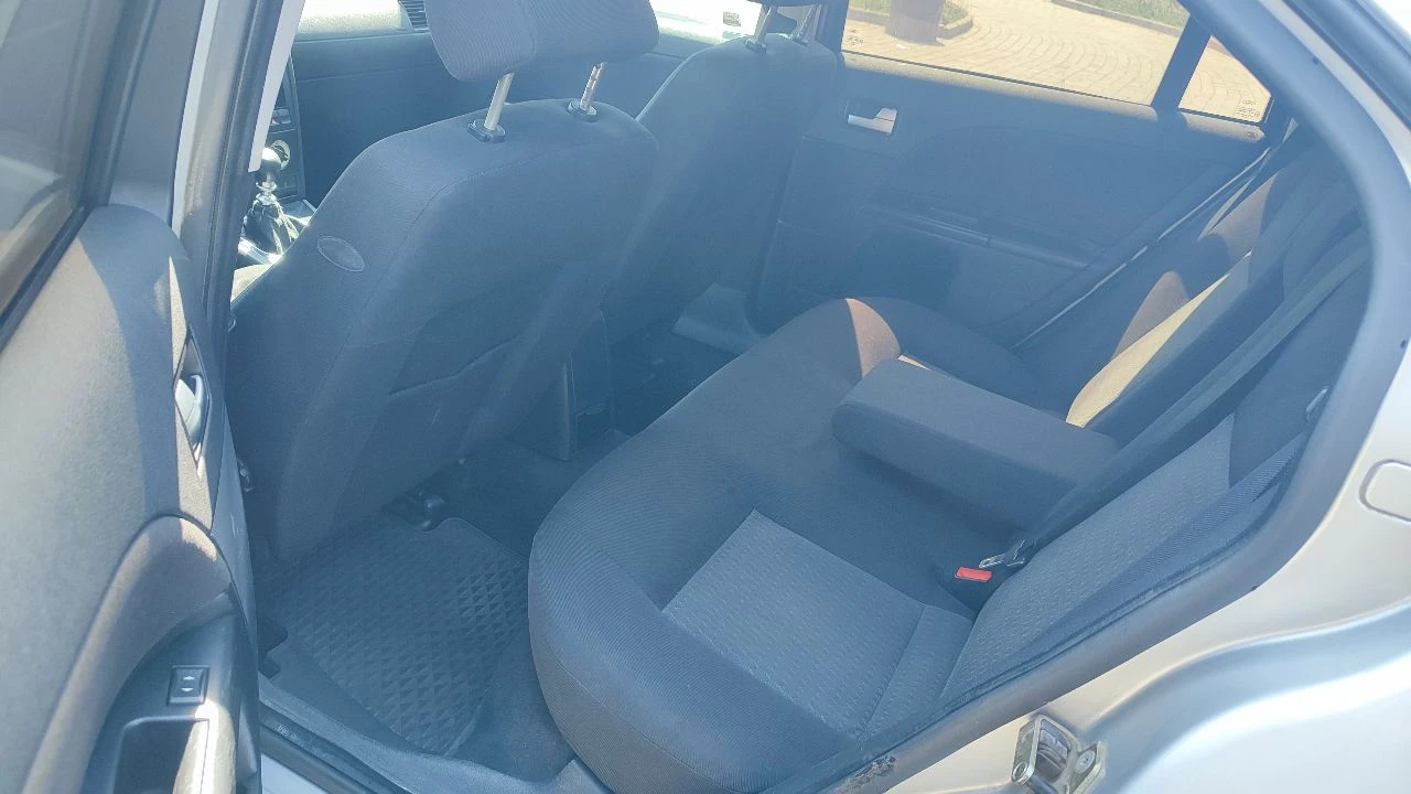 Ford mondeo 3 1.8 бензин 2005г г. макеевка я 1 владелец в птс, мкпп 5ст. родной пробег 305тыс. родной!. по машине много всего сделано за машиной следил и ухаживал как будто другой не будет. было сделано: заменены поршневые кольца (колбен) шатун вкладыши(колбен) прокладка гбц (виктор рейнз) болты гбц(рейнз) масл сьемн колпачки(виктор рейнз) отрегулированы зазоры стаканчиков. ровно выпуск 0.30 впуск 0.25. (очень муторное дело кто знает! я присутствовал) заменён полность комплект цепи грм с натяжителем, звёздами, успокоителями. 2024г(фото отчёт имеется) заменены 2 обводных ролика навесного. так же и сам ремень. в 2025г. убрана болячка вихревых заслонок заменил втулки во впускном коллекторе на капролоновые. открываются закрываются четко без посторонних звуков и дизеления. заменена корзина и ведомый диск. в 2022г стоит новый двухмассовый маховик(сакс) старый отдам в придачу оказался живой. так как стучал выжимной заменил и его(старые запчасти имеются, раз уж залез поставил новый маховик (43тыс руб)в 2022г. кпп втыкаются все передачи как и должны. (мягко и без усилия) почищена полностью система егр. ( при капитал. ремонте) заменена сетка бензонасоса в баке( была практически чистая) так же заменён мотор бензонасоса! свечи менялись 16тыс, назад ( нареканий нет) катушка новая и проводам высоковольтным 2 года. все старые запчасти имеются. катализатор вырезан. машина не прошивалась. динамика не изменилась ни как. едет бодро на свои 1.8. обслужены в начале лета суппорта. установлена андроид магнитола 10дюймов. подключена камера заднего вида, gps трекер. подрулевые лепестки подключены так же, вай фай блютуз и т д. музыка звучит. ходовка: год назад заменены передние амортизаторы. задн. зайлент стабилизатора. ступичные подшипники оба перед. в 2026г. передние тормозные диски заменил на новые в 2025г. (вентилируемые) стойки стаб. шаровые опоры, рул наконечники. наружные шрузы(оба)заменены, стояли ещё родные. авто сбитая нет не стуков не грюков. .. комфортная как для водителя так и для пассажиров. салон чистый и имеет вид. шины лето. r16. в 2023 году довел до исправного состояния кондиционер, был разобран компрессор и заменены прокладки, заменена трубка высокого давление причина ухода фриона. заменён антифриз. масло в кпп. 2024г по кузову есть нюансы возрастные. но по мере поступления всё убиралось. хранение гаражное. два ключа сигнализация, откр закрытие с кнопки. продажа (переоформление мрэо) тех осмотр пройден. дк на руках 2026г. - фотография - 6