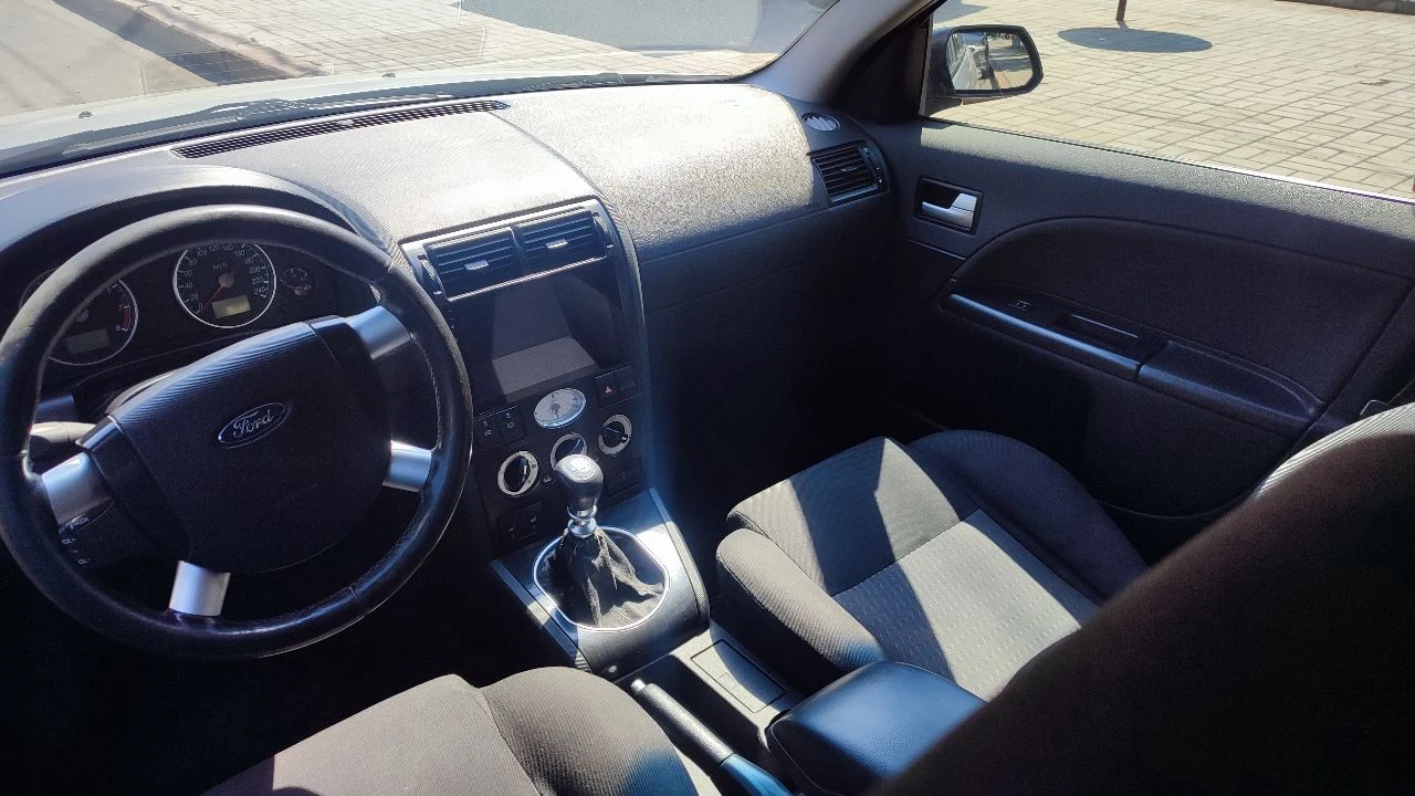 Ford mondeo 3 1.8 бензин 2005г г. макеевка я 1 владелец в птс, мкпп 5ст. родной пробег 305тыс. родной!. по машине много всего сделано за машиной следил и ухаживал как будто другой не будет. было сделано: заменены поршневые кольца (колбен) шатун вкладыши(колбен) прокладка гбц (виктор рейнз) болты гбц(рейнз) масл сьемн колпачки(виктор рейнз) отрегулированы зазоры стаканчиков. ровно выпуск 0.30 впуск 0.25. (очень муторное дело кто знает! я присутствовал) заменён полность комплект цепи грм с натяжителем, звёздами, успокоителями. 2024г(фото отчёт имеется) заменены 2 обводных ролика навесного. так же и сам ремень. в 2025г. убрана болячка вихревых заслонок заменил втулки во впускном коллекторе на капролоновые. открываются закрываются четко без посторонних звуков и дизеления. заменена корзина и ведомый диск. в 2022г стоит новый двухмассовый маховик(сакс) старый отдам в придачу оказался живой. так как стучал выжимной заменил и его(старые запчасти имеются, раз уж залез поставил новый маховик (43тыс руб)в 2022г. кпп втыкаются все передачи как и должны. (мягко и без усилия) почищена полностью система егр. ( при капитал. ремонте) заменена сетка бензонасоса в баке( была практически чистая) так же заменён мотор бензонасоса! свечи менялись 16тыс, назад ( нареканий нет) катушка новая и проводам высоковольтным 2 года. все старые запчасти имеются. катализатор вырезан. машина не прошивалась. динамика не изменилась ни как. едет бодро на свои 1.8. обслужены в начале лета суппорта. установлена андроид магнитола 10дюймов. подключена камера заднего вида, gps трекер. подрулевые лепестки подключены так же, вай фай блютуз и т д. музыка звучит. ходовка: год назад заменены передние амортизаторы. задн. зайлент стабилизатора. ступичные подшипники оба перед. в 2026г. передние тормозные диски заменил на новые в 2025г. (вентилируемые) стойки стаб. шаровые опоры, рул наконечники. наружные шрузы(оба)заменены, стояли ещё родные. авто сбитая нет не стуков не грюков. .. комфортная как для водителя так и для пассажиров. салон чистый и имеет вид. шины лето. r16. в 2023 году довел до исправного состояния кондиционер, был разобран компрессор и заменены прокладки, заменена трубка высокого давление причина ухода фриона. заменён антифриз. масло в кпп. 2024г по кузову есть нюансы возрастные. но по мере поступления всё убиралось. хранение гаражное. два ключа сигнализация, откр закрытие с кнопки. продажа (переоформление мрэо) тех осмотр пройден. дк на руках 2026г. - фотография - 5