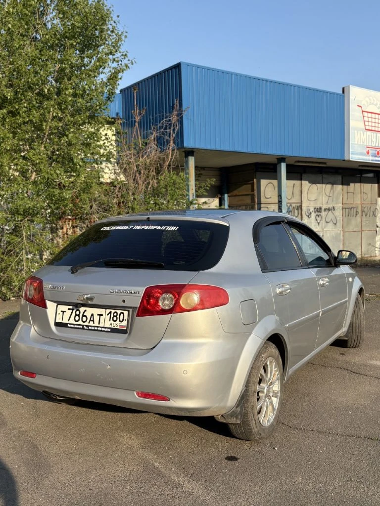 Продам шевроле лачетти 1.4 2007г. авто в хорошем состоянии на полном ходу, гур, абс, передние стеклоподъёмники, 2din магнитола. переоформление в мрэо, город горловка, 450 000 ₽ торг у капота, +79493658942 - фотография - 5