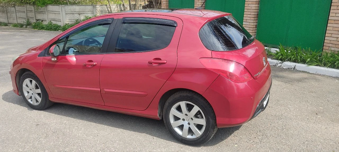 Peugeot 308, 2008 г. , 1,6 л, передний привод, автомат, пробег 184 000 км, цена 470 000 р. +7949 388 53 45 - фотография - 12