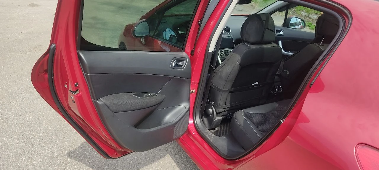 Peugeot 308, 2008 г. , 1,6 л, передний привод, автомат, пробег 184 000 км, цена 470 000 р. +7949 388 53 45 - фотография - 17