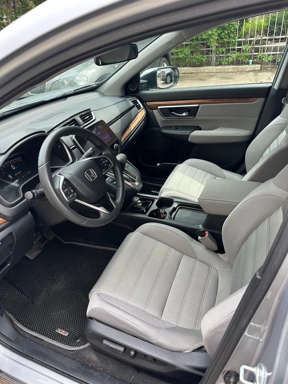 Хонда cr-v 2019г. ... дв 1.5..195 л. с.. .пробег 57800 км. ..в хорошем сост. ..климат. .дистроник. .слепые зоны. .без ключевой доступ. .камера. .полное переоформление. .. покупал при пробеге 32000 км. ..цена 2.600.. .. руб. ..+79493353529 есть max. ... обмен на lexus rx гибрид или acura mdx - фотография - 5