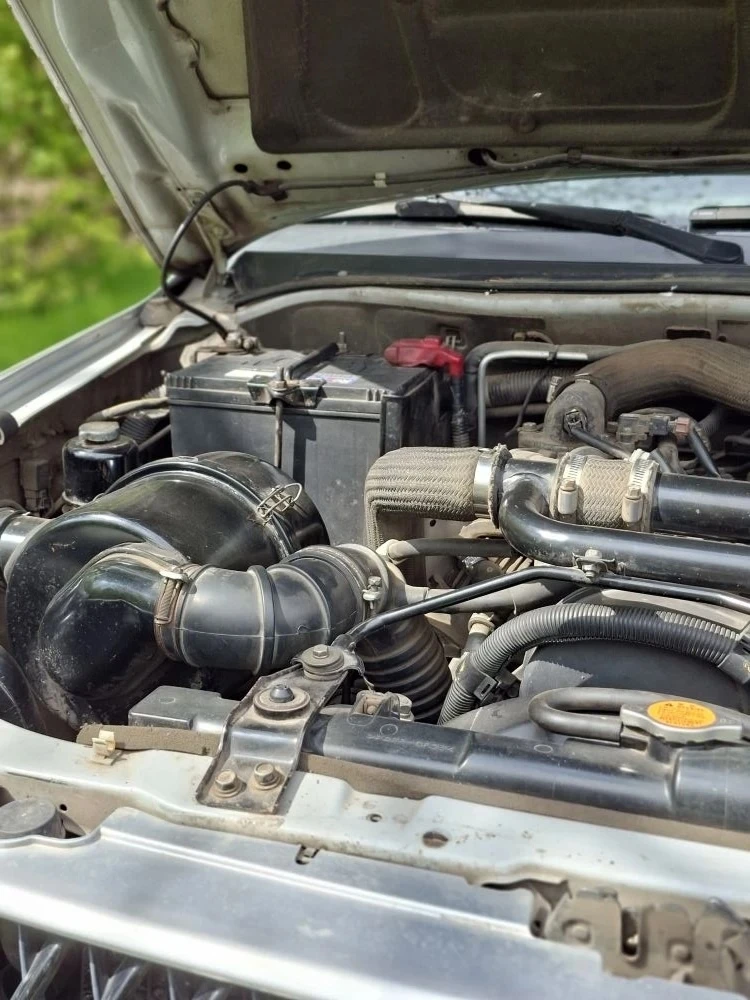 Продаю mitsubishi pajero sport 🚗 модель: mitsubishi pajero sport (серебристый). 📅 год выпуска: 2008 🔧 тип двигателя: дизель 🏎️ коробка передач: механика 🌏 привод: полный. 📏 клиренс: 215 мм — отлично подходит для бездорожья! 💺 места: 5. в хорошем состоянии, без серьёзных повреждений, двигатель работает ровно, ходовая часть в порядке. все системы работают исправно (электрооборудование, аудиосистема). три комплекта колёс, зимняя и летняя на дисках. есть все нужные документы. тех осмотр пройден. больше информации по телефону : +79493078284 виктор цена: 1000000 докучаевск - фотография - 6