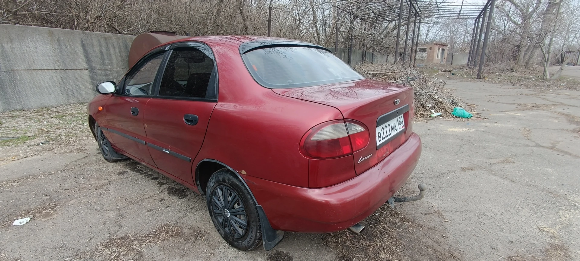 Daewoo lanos 2005 год, поляк fso, газ-бензин, пробег 285500,авто обслуженно, во влодение 6лет, все работает, все светиться, двигатель масло не ест от слова совсем, любые проверки, авто обслуживал вовремя, перекупам не беспокоить, на смотрины не езжу, номера оставляю себе, с ними дороже, новая сигнализация, доводчики, центральный замок, стекло подьемники, печка жарит отлично, днище целое само авто целое, есть рыжики, мятины, царапины, остальные вопросы по телефону - фотография - 6