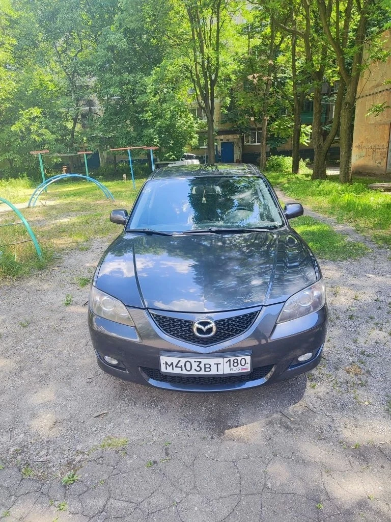 Мазда 3 вк 1,6 седан, 2006 г. , механическая кпп, пробег 313 000, 2 комплекта легкосплавных дисков, летняя резина (пробег 5000 км), зимняя резина ( пробег 1000 км), второй хозяин, не битая. двигатель без капремонта, масло не ест. 500 000,00 руб. торг уместен. тел. +7(949) 464 96 21. - фотография - 3