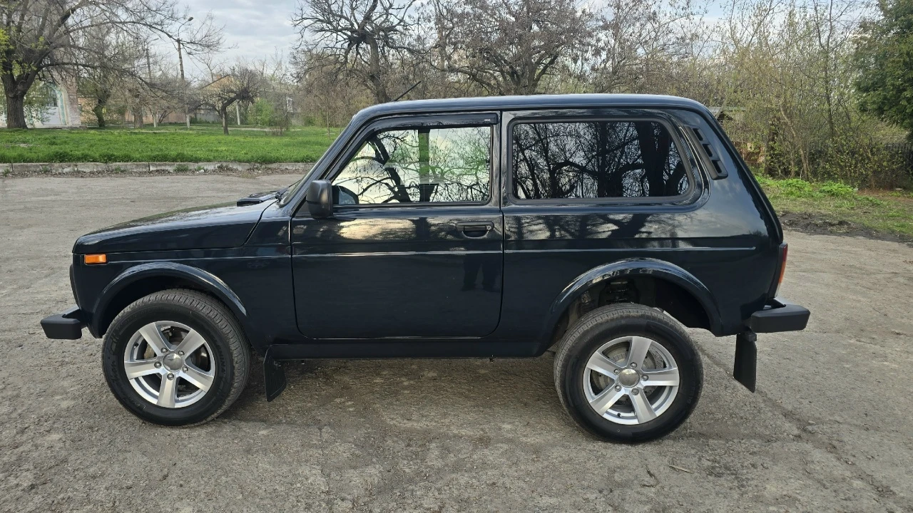 Niva legend 2024, люкс комплектация.
Состоянии нового авто. Пробег 19т.
Вложений не требует.
Установлена процессорная магнитолла.
Цена 925 000 рублей.
Возможен обмен в обе стороны.
Осмотр г. Петровское.
Дополнительная информация по
Телефону
+7 959 238 87 13
+7 959 266 92 40 - фотография - 6