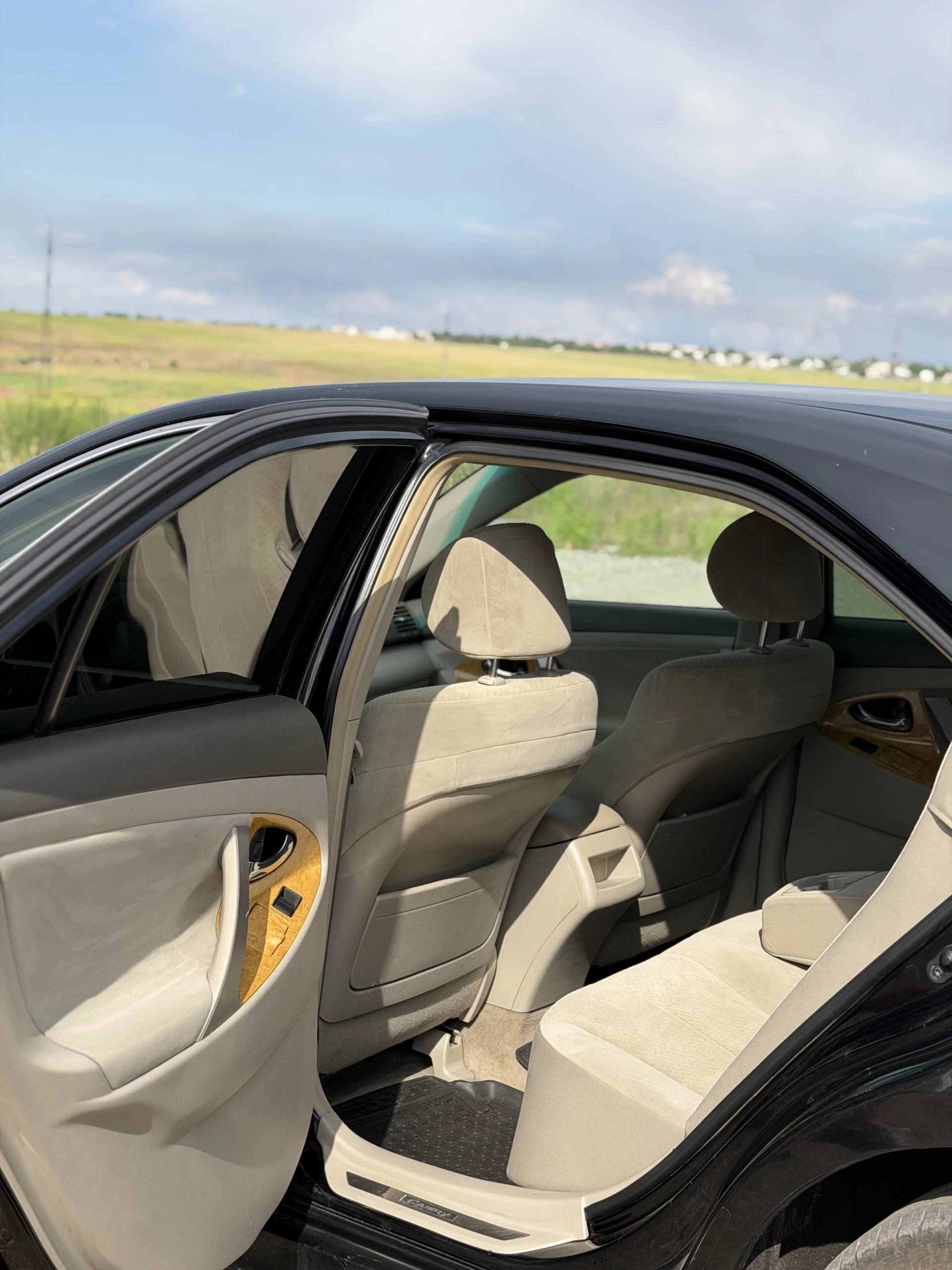 Харцызск toyota camry xv40 2006 г. 2.4 мт двигатель работает ровно, не дымит и не троит. коробка также без нареканий, климат работает исправно. 280.000 оригинального пробега(подтвержден базой). автомобиль дилерский,3 хозяина за 20 лет. полностью рабочая машина, без проблем по технической части, нужно заниматься днищем, 2 комплекта резины лето-зима. цена: 730.000( хороший торг у капота) - фотография - 10