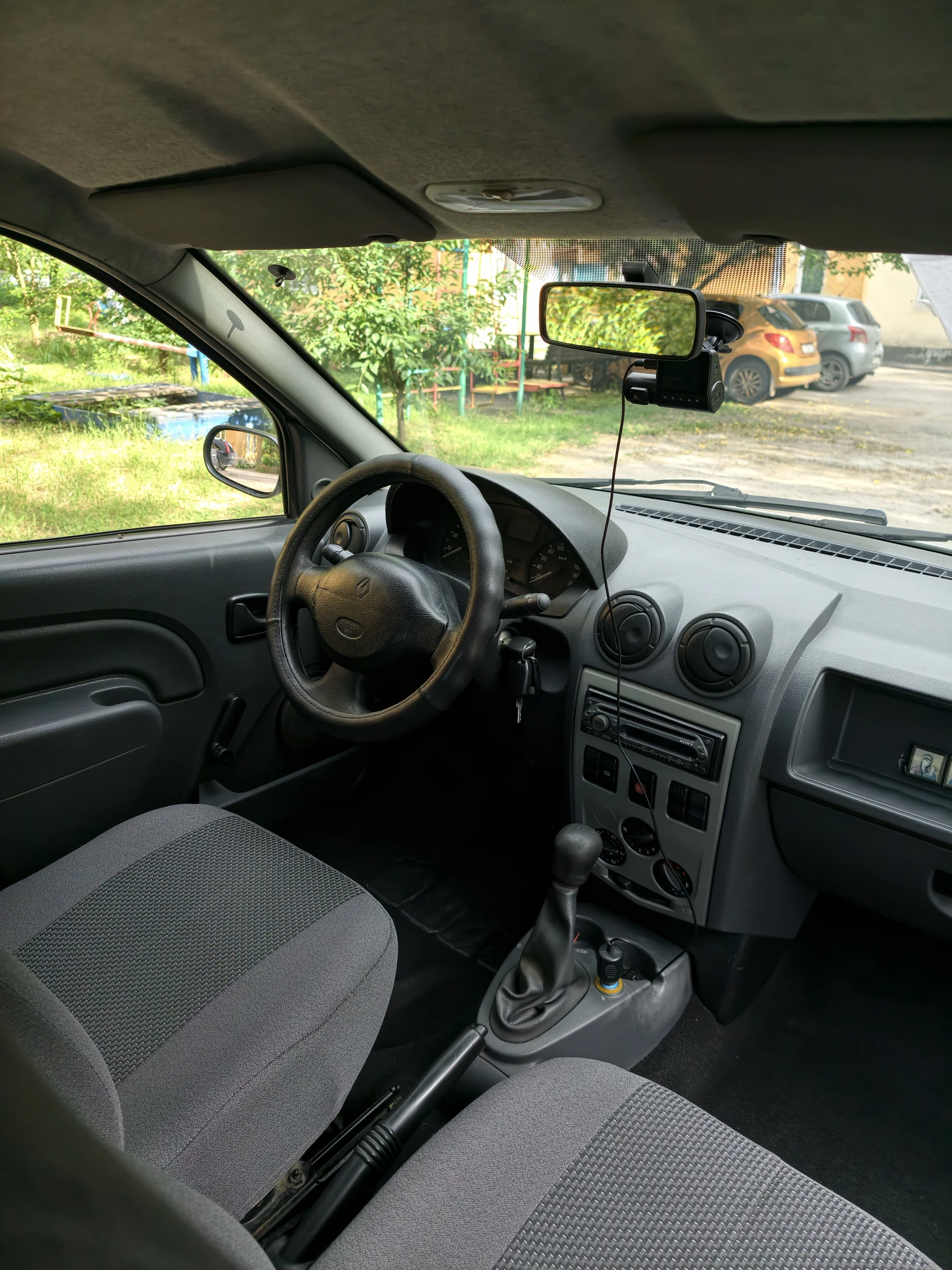 Renault logan 1, объем двигателя 1,4, механика, 2007года, пробег 210 000км,
Продажа в связи с покупкой другого авто, подготавливал для личной эксплуатации
Езжу каждый день
Естественно есть возрастные нюансы - местами подвыгорела краска, есть подкрасы
Честная цена - платите только за тех состояние автомобиля
Устранены недочеты от предыдущих владельцев
Не требует вложений: грм, помпа, все тех жидкости - уже заменены
Ходовая и система охлаждения полностью обслужены
Нет скрытых дефектов
Газ не установлен и ранее не стоял
Чистый салон без запахов, новые чехлы, установлена хорошая музыка
Сделана шумоизоляция (также багажника) + антикор вкруг (также двери и пороги)
Родной живой металл без коррозии
Новое лобовое стекло «бор» (при установке рамка вокруг стекла окрашена)
2 Комплекта хорошей резины на дисках (зима, лето – пробег не более 8 тыс. Км на комплект)
Имеется полный перечень выполненных работ и материалов за 3 года с привязкой к километражу и датам проведения
Разбитый задний фонарь заменю, уже заказал.
435 000 Руб, обоснованный торг
Тел. : +7 949 399 14 47 - фотография - 7
