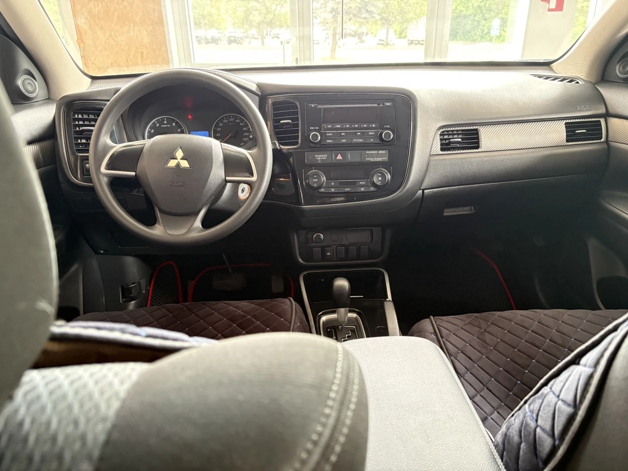 Автомобиль mitsubishi outlander 2018г. Переднеприводный
Двс 2.0 л. , 146 л. С.
Пробег 131000км
Кпп вариатор
В комплектации abs, полный эл. Пакет, эл. Ст. Подъемники, климат контроль однозонный, датчик света, кондиционер, камера заднего обзора, видеорегистратор, диски r18
Авто обслужен, вложений не требует!
Цена 1 950 000 руб.
Авто находится в автосалоне hyundai, г. Макеевка, донецкое шоссе, 140
Консультации по тел. +7 949 518-24-98 - фотография - 5