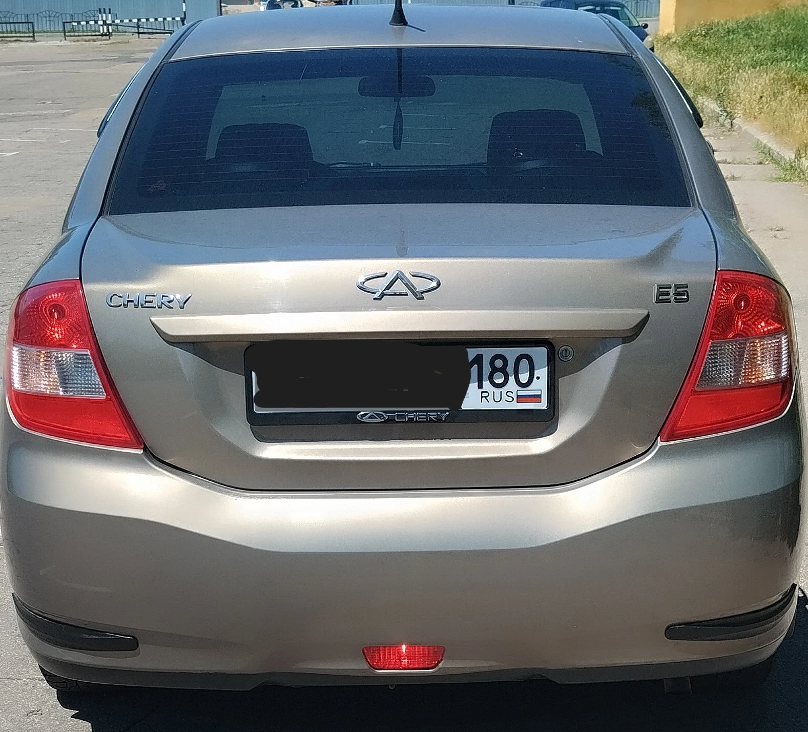 Продам chery e5, 1,5 бензин, газ 109 л. С. Родной пробег 186300 в такси не была. В отличном состоянии, полностью обслужена.
Газ (вписан в паспорт). Комплектация комфорт (кондиционер, абс, доводчики стекл, электрорегулировка зеркал, обогрев зеркал,
Стеклоподьемники, 2 din-магнитола) салон в отличном состоянии (экокожа).
Подробная информация по телефону +79493972334
Цена 530000р. Торг уместен у капота. - фотография - 2