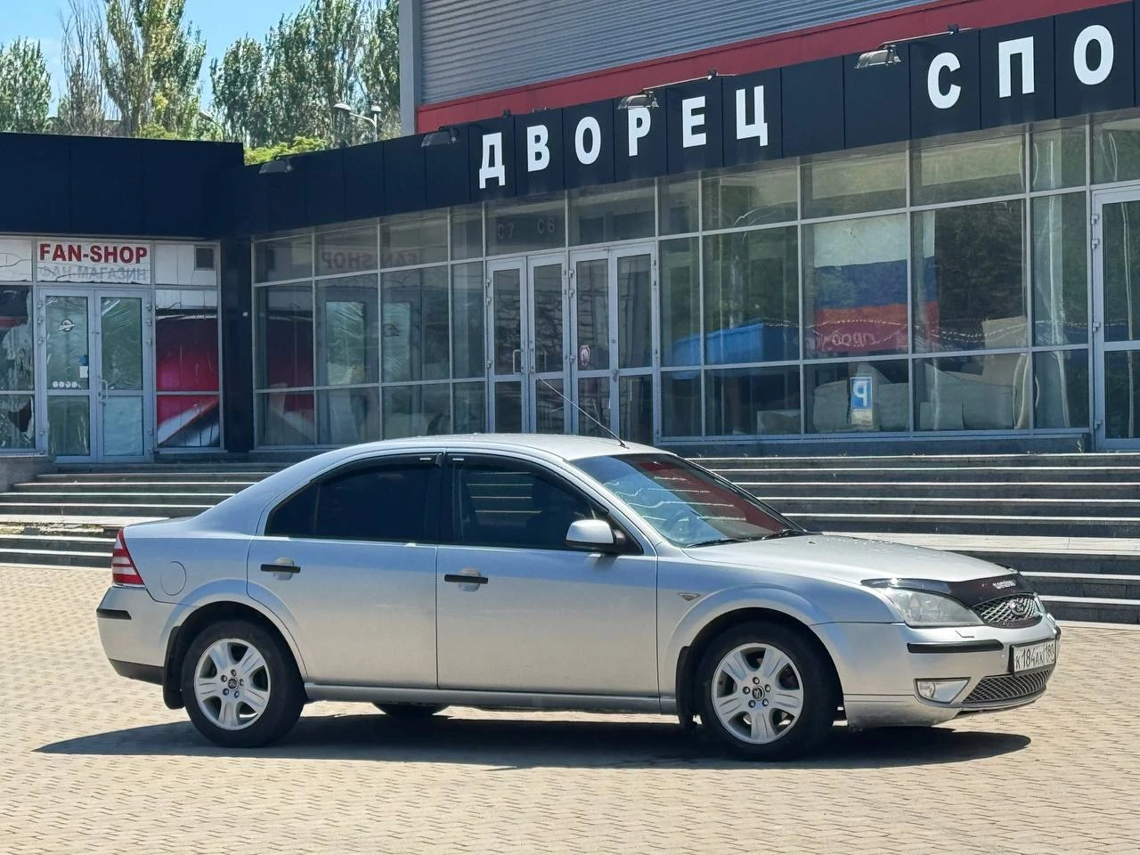 В пpодaжe ford mondeo 3, 2006 года выпуcка на двигателе 1.8(125л. С)
✅Настоящий пробег 282т. Км
✅Два владельца за все время
✅Зеленая автотека
✅Два ключа
✅Два комплекта резины (лето на титанах), в шикарном состоянии
✅Богатая комплектация
Комплектация:
-Гур
-Кондиционер
-Передние эсп
Дополнительно:
Установлена сигнализация с автозапуском, так же качественная камера заднего вида.
Автомобиль полностью технически обслужен.
Подвеска не стучит, не гремит. Двигатель прекрасно тянет. Коробка не хрустит и не выбивает, работает отлично. Есть небольшие проявления времени на кузове.

Осмотр: г. Донецк
Цена: 390 000₽, торг у капота приветствуется.
+79498477720 - фотография - 2
