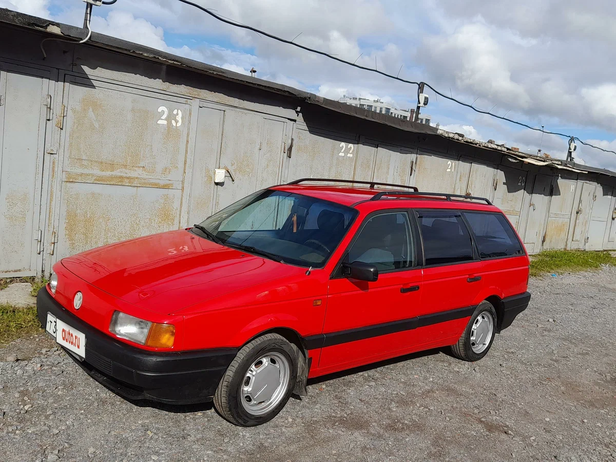 Vw passatb3 variant мотор 2e- 2.0. 1992г. В. Механика, полный привод syncro(подключаемый),116 л/c, газ-бензин. Электро стёкла(перед), эл. Зеркала с подогревом, эл. Люк, фаркоп. Новые зад. Амморт. ,новые ступич. Подшипники. Хорошая зимняя резина. Хорошее состояние. Немецкая регистрация, немецкий бриф. Цена 100 тыс. Рублей. Тел. +79495384638 - фотография - 1