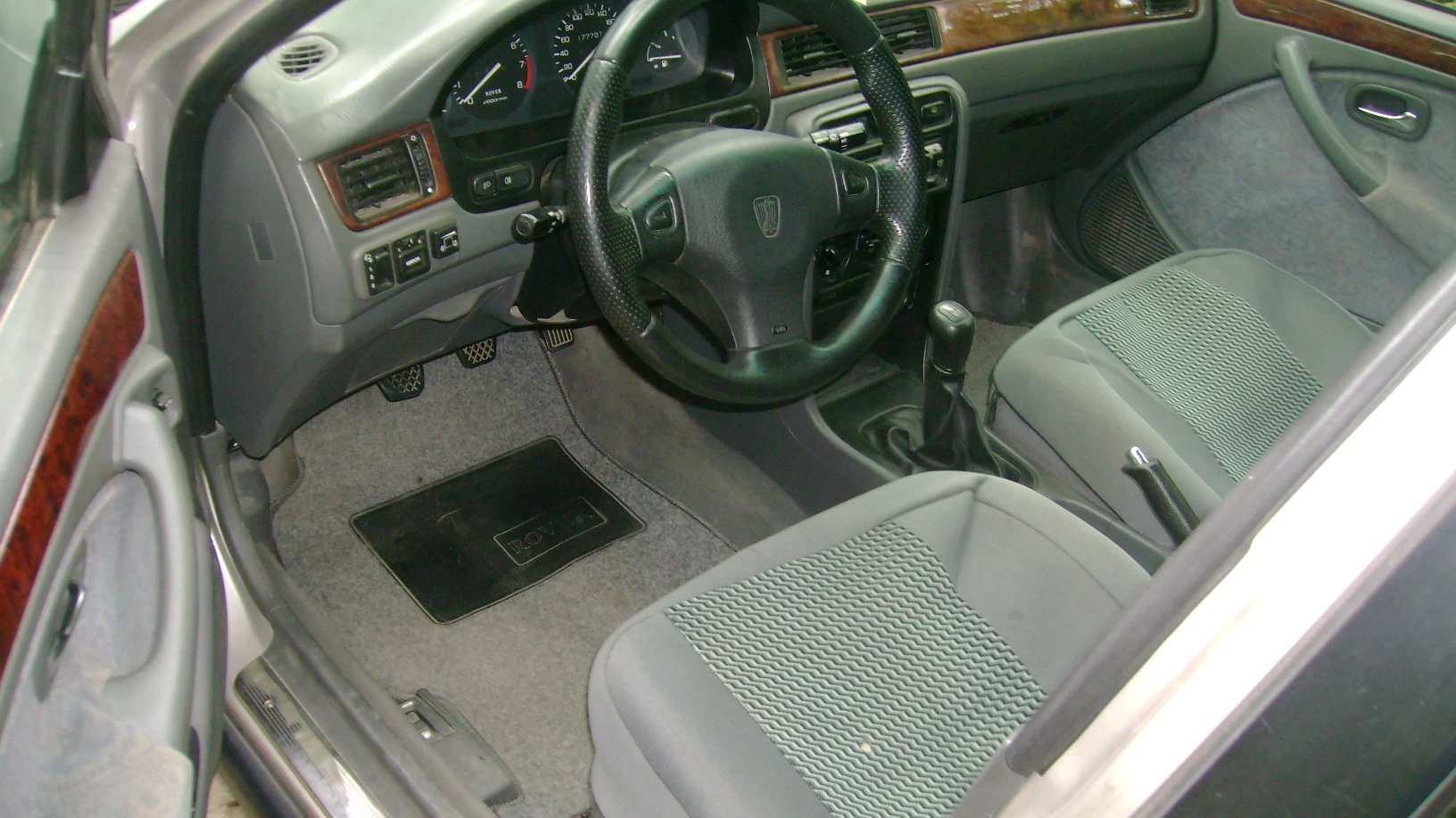 Rover 618i, 1996г. В. Серый металлик. Двиг.1,85л. F18a3 хонда аккорд,115 л. С. Резвый. Гур. Руля. Пробег 165тыс. Км. Мотор, коробка, вся подвеска и салонная начинка-хонда аккорд. Кондиционер, эл. Стёкла. Airbag 2 шт. Оригинальные. Японские тит. Диски, летняя резина dunlop 195х65хr15.доп. Комплект аммортизаторов koni sport c быстрой регул. Под капотом. Авто в хорошем состоянии, подвеска на отлично. За 10 лет эксплуатации ничего не менялось. Литовская регистрация и документы. Цена 120тыс. Руб. Тел. +79495384638 г. Донецк - фотография - 2