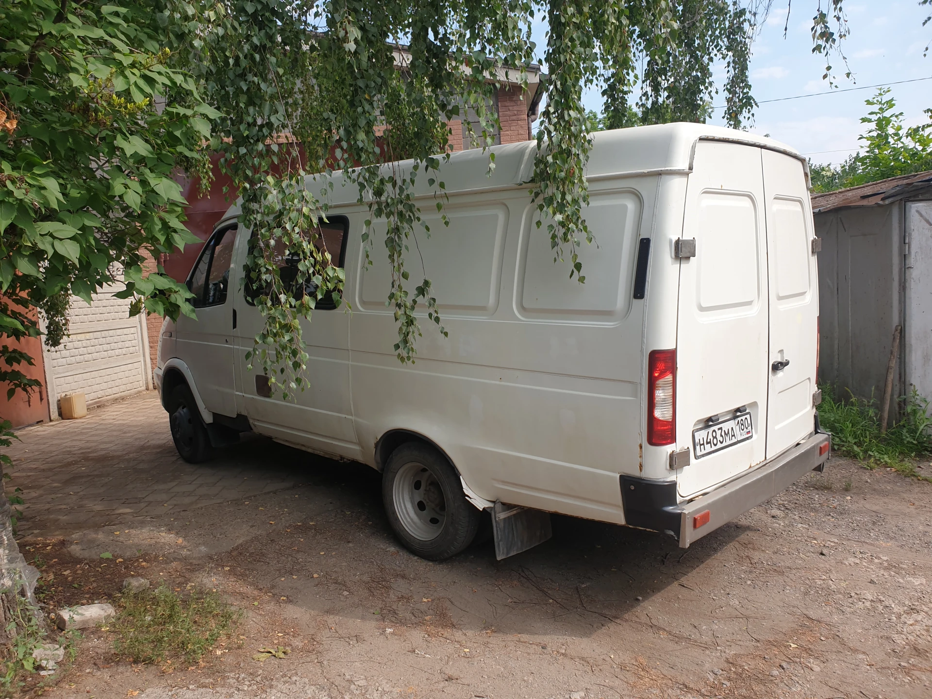 Газель 2.5td комби 2006г. , 200000км. , 450000р.
Вложений не требует, эксплуатируется как легковой автомобиль. Электростеклоподъёмники, подогрев зеркал, атермальная тонировка, центральный замок, сигнализация, зимний подогрев топлива, ходовые огни. На машине не экономили, всё исправно. Двс и кпп mt75 ford transit 2.5 td, законно. Скоростной мост, нержавеющий бак на 80 л. Замки, петли, ручки - всё работает, задние двери не гремят. Тнвд bosch ve 146-й, столошадный механика, турбина garrett gt18, новый 100 амперный генератор mitsubishi. Усиленная проводка - напряжение не падает, дворники не прилипают, фары светят ярко. Два аккумулятора для зимнего пуска. Резина новая. +79494186970 - фотография - 4