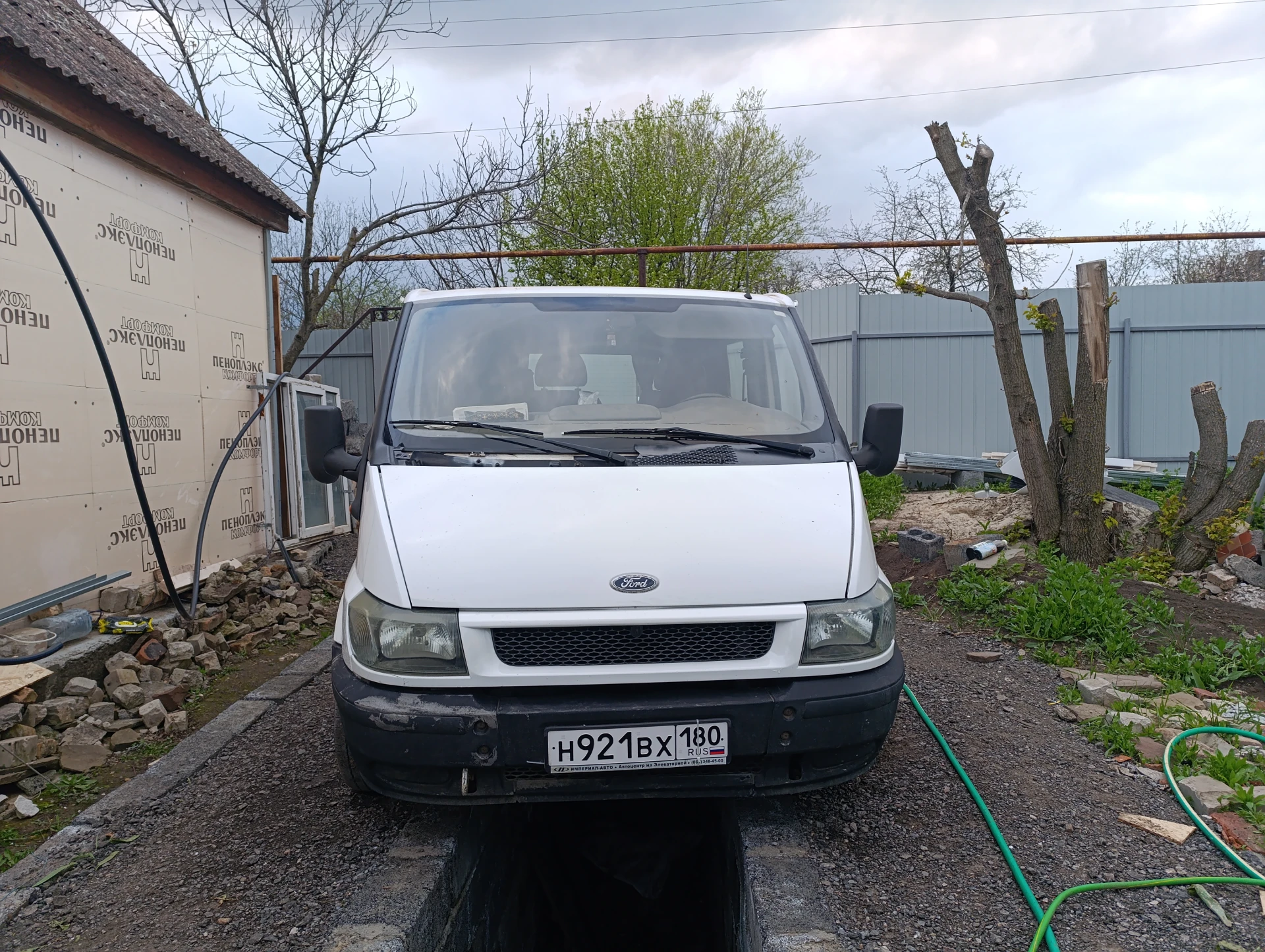 Продам свой ford transit 2006 г. В. 2.2 турбодизель, в хорошем состоянии. Цена 435000
Р. Торг уместен. Грузов не возила, использовалась для семейных поездок. Мест 5+1 и фактически и по документам. Звоните в мах и телеграмм +79490432845 осмотр г. Светлодарск. - фотография - 2